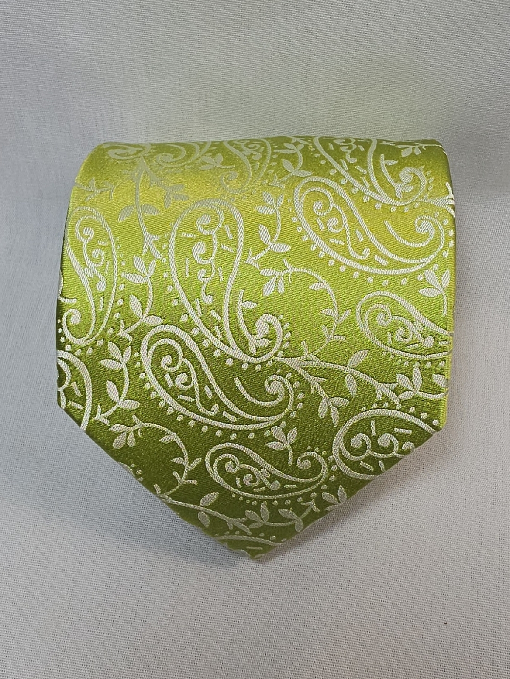 Men's Necktie Landisun of Hi Malava Lime Green White Paisley Silk Tie